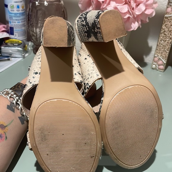 Steve Madden strappy heels - Picture 4 of 5